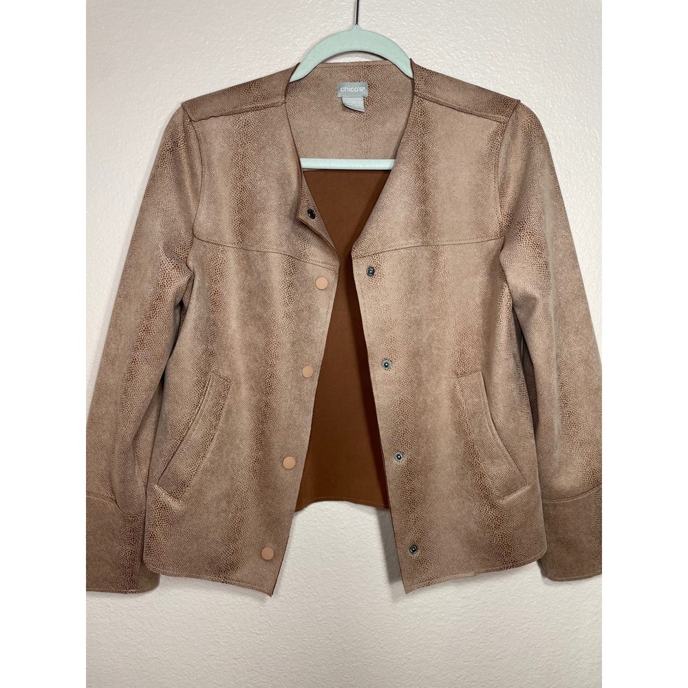 Chicos Faux Suede Snakeskin Embossed Snap Front Jacket Blush Tan Size 0 S 4/6 - Picture 2 of 10